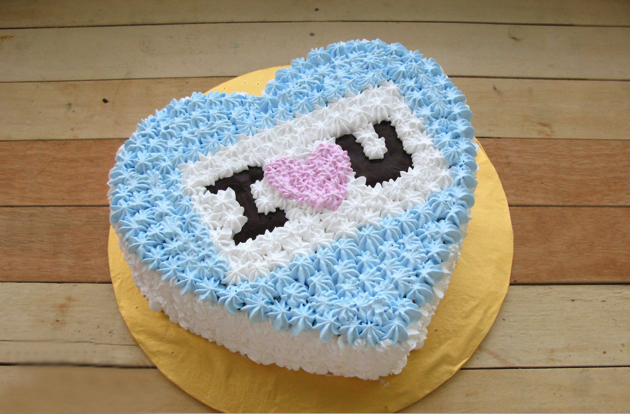 Đặt mua ngay mẫu bánh gato Love You EBK04 đẹp lung linh này để tặng người thương của bạn nhân ngày lễ tình yêu đang tới. Hãy xem hình ảnh của chiếc bánh trái tim tinh tế này và cảm nhận được sự hòa quyện giữa tình yêu và nghệ thuật, bạn sẽ rất ngạc nhiên và hạnh phúc.