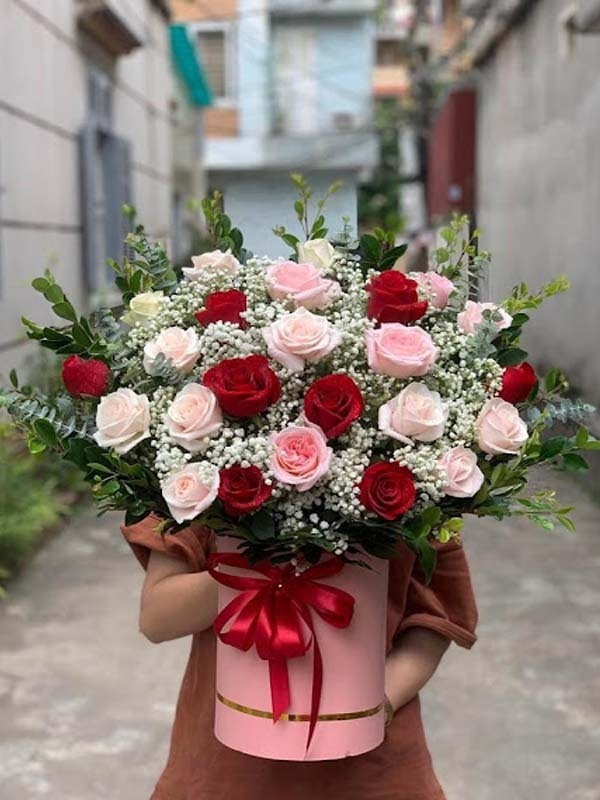 Giỏ hoa hồng tặng vợ 8.3 - Hoa Ngày Phụ Nữ 