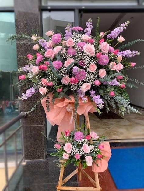 Kệ hoa chúc mừng hồng tím - Hoa khai trương tại Đắk Lắk