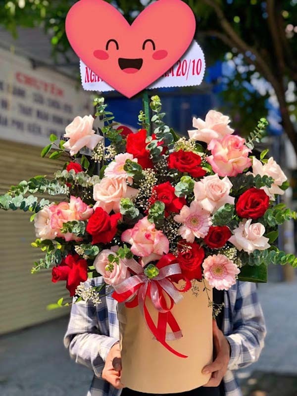 Tặng hoa ngày phụ nữ VN - Hoa Ngày Phụ Nữ 